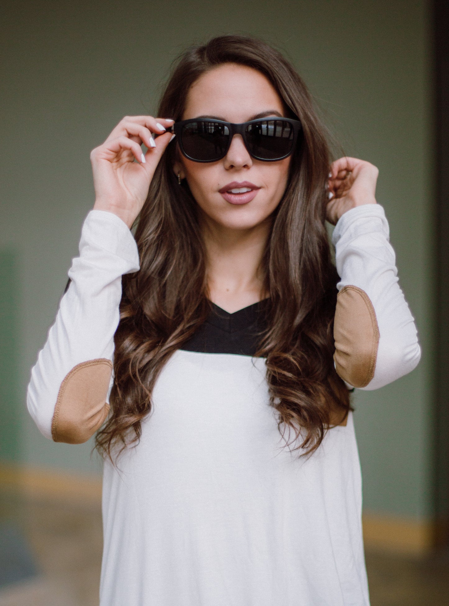 RAMBLE//VACAY SUNNIES : Black with Raised Logo